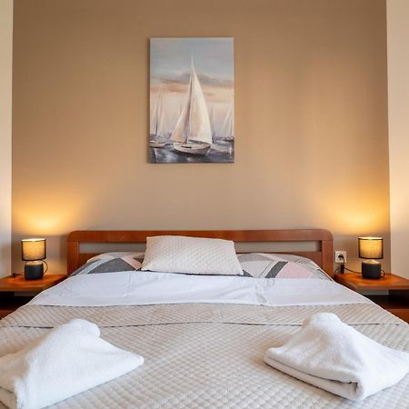 Apartment Wish - Two Bedrooms With 2 Ac Renewed Pag Town Luaran gambar