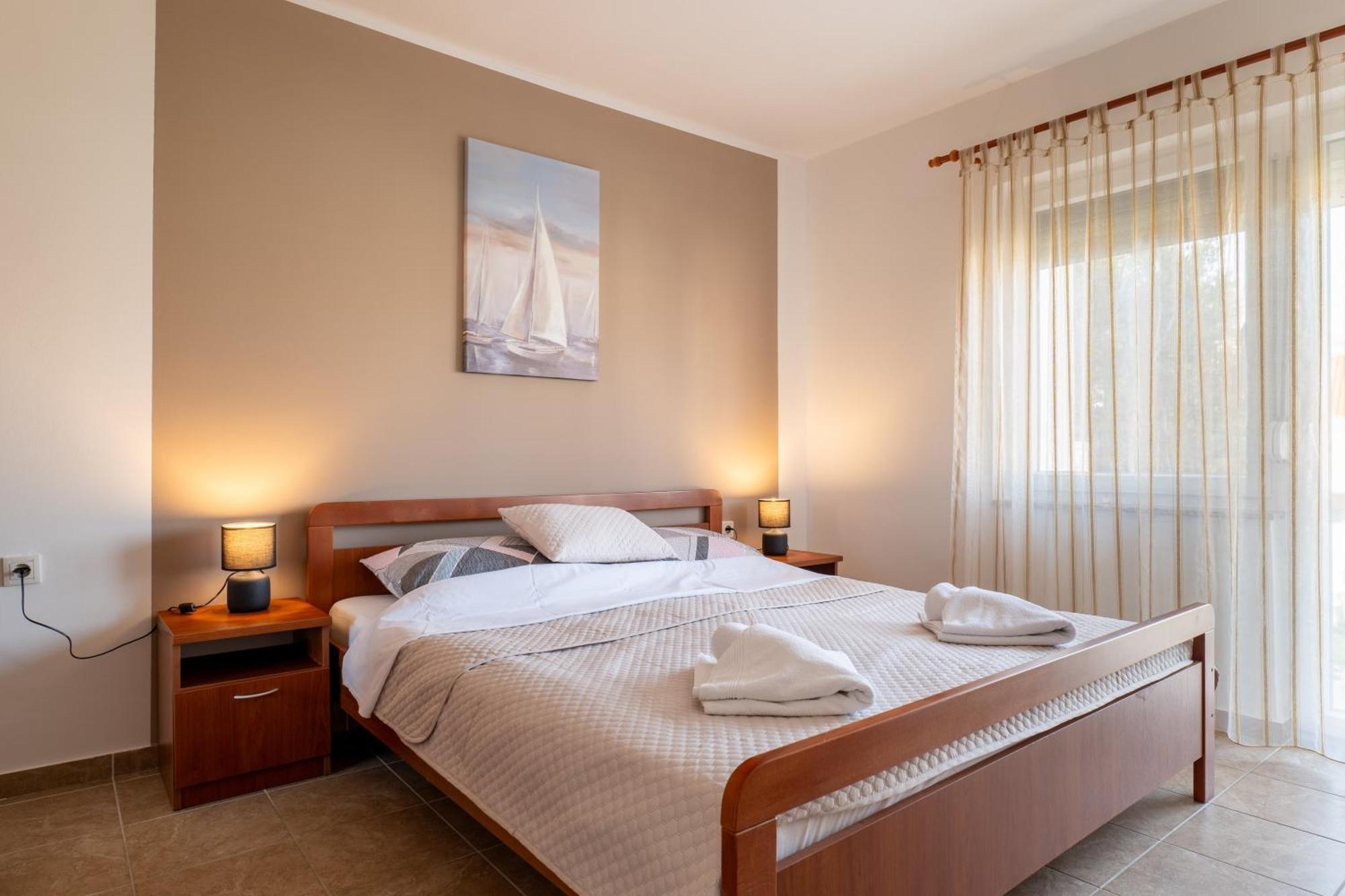 Apartment Wish - Two Bedrooms With 2 Ac Renewed Pag Town Luaran gambar